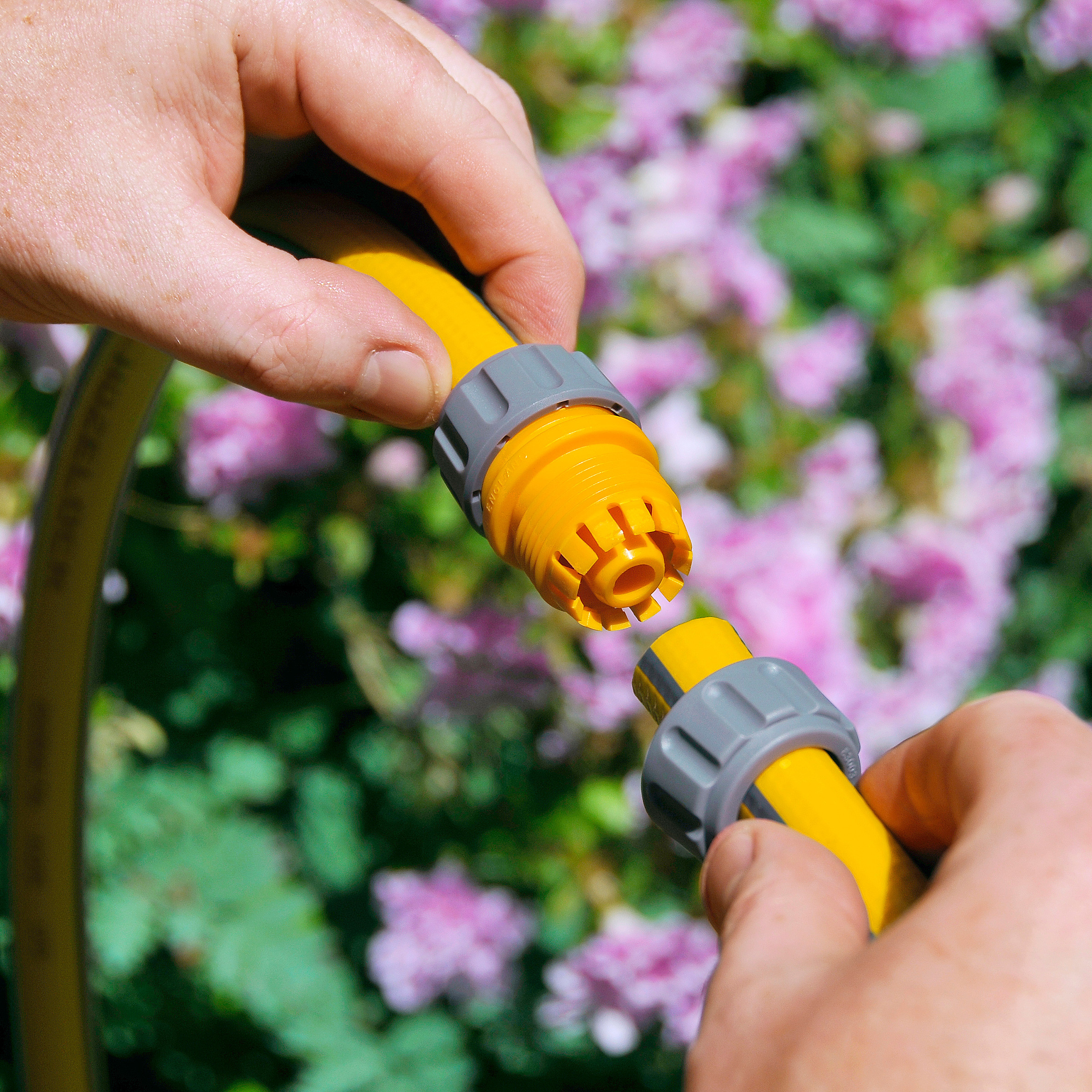 Hozelock 2100 (12.5 15mm) Hose Repair Connector Toolstop