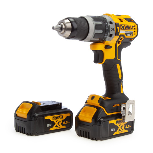 Dewalt DCD796M2 18V XR Brushless Compact Combi Drill Dewalt DCD796M2 18V XR Brushless Compact Combi Drill
