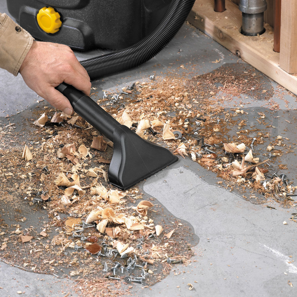 Dewalt DC500 Cordless/Corded Wet N Dry Vacuum Cleaner 110V Toolstop