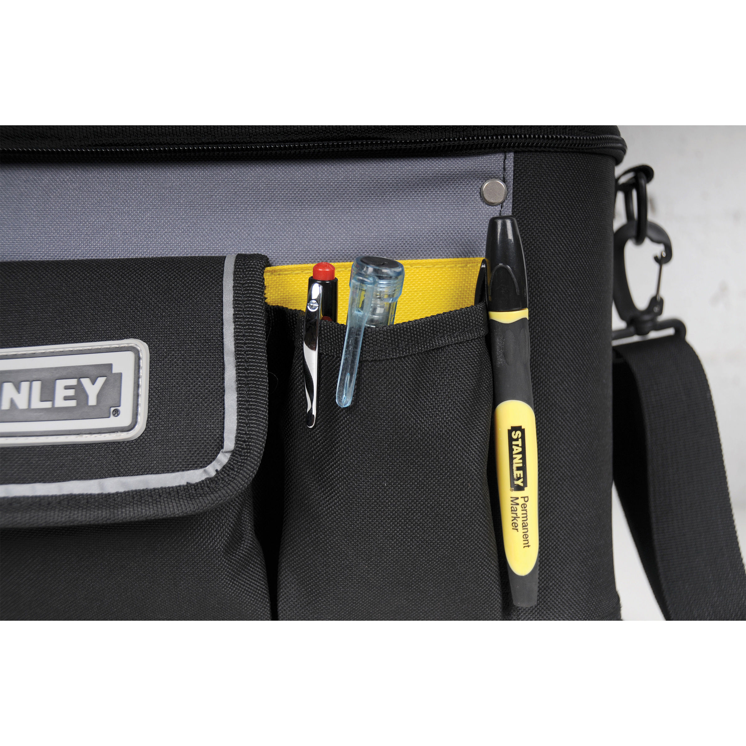Stanley STA196193 Rigid multi usage toolbag 16in