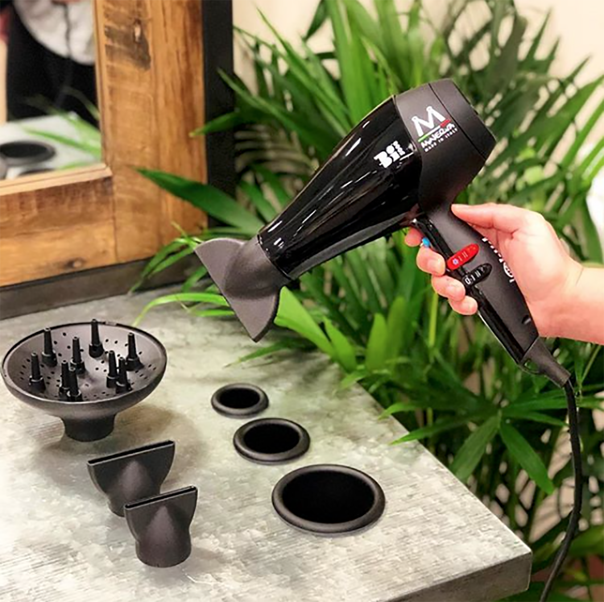 Minerva BI-5000 Professional Italian Blow Dryer in Black Minerva