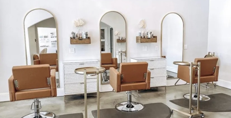 How to Use Mid Century Interior Design Style in Your Salon