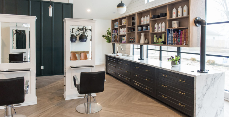 How to Use Traditional Interior Design Style in Your Salon