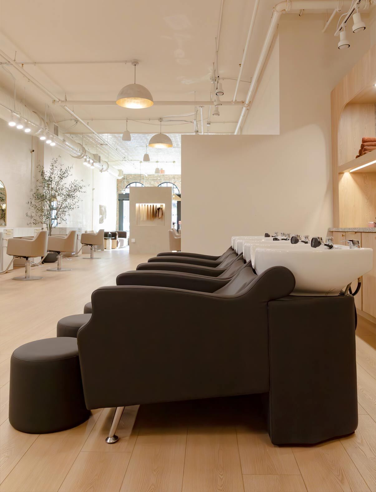 Create a calm, modern space that feels effortless, intentional, and beautifully uncluttered.