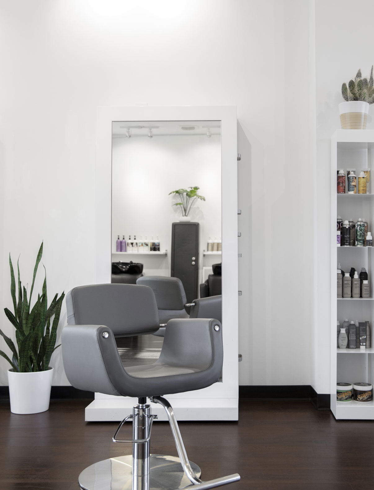 Create a calm, modern space that feels effortless, intentional, and beautifully uncluttered.