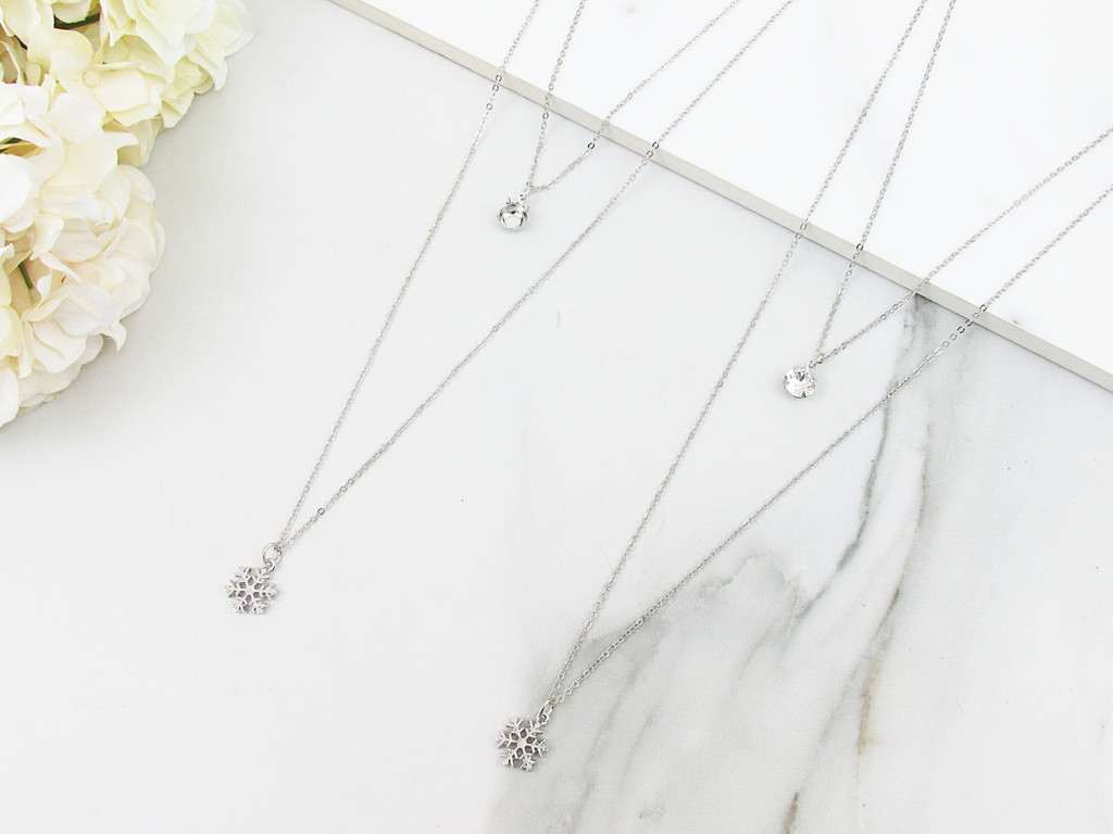 8.5mm | Layered Snowflake Charm Necklace | One Piece