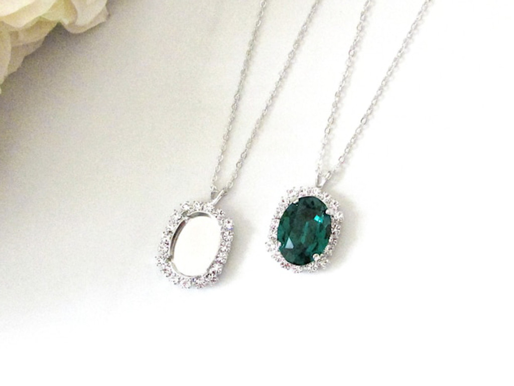 18mm x 13mm Oval | Crystal Halo Single Pendant On Necklace Chain | One Piece