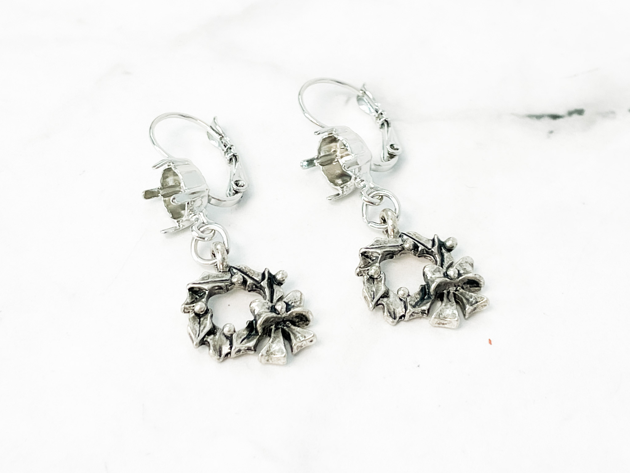 8.5mm Wreath Charm Earrings Limited Edition