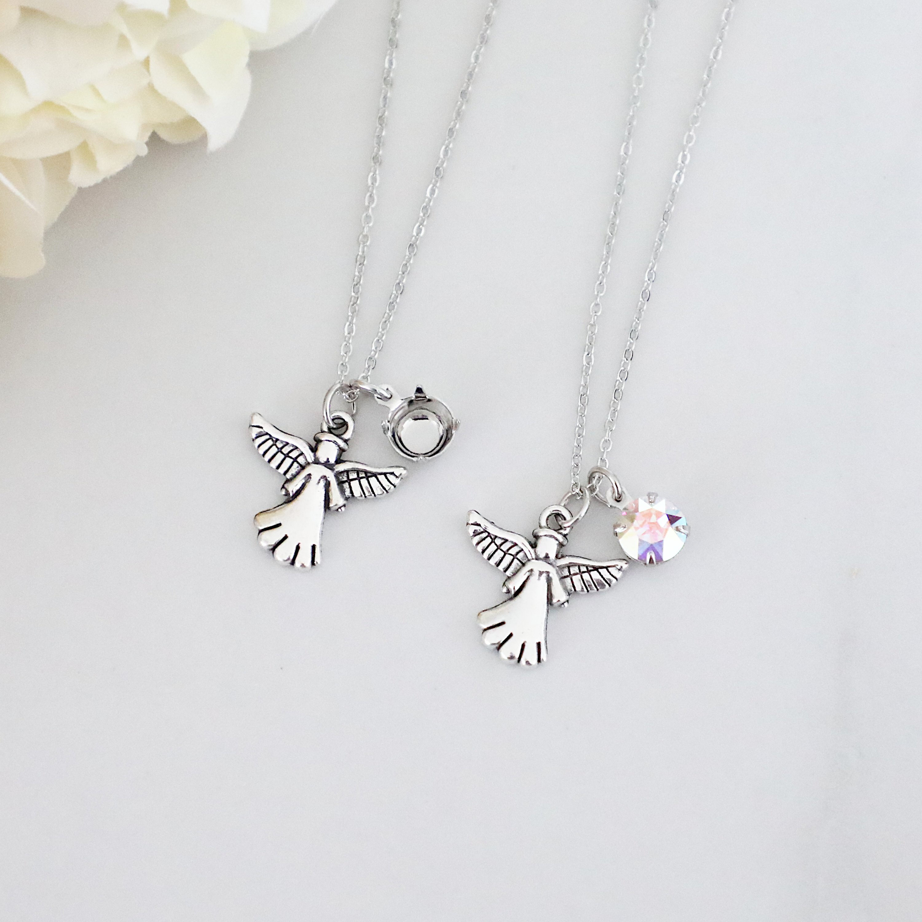 ネックレス・ペンダント Necklaces of Guardian of the Spirit Celtic Guardian Angel Pendant Silver + 10k with Gemstone