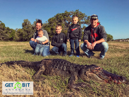 Families that hunt together stick together!