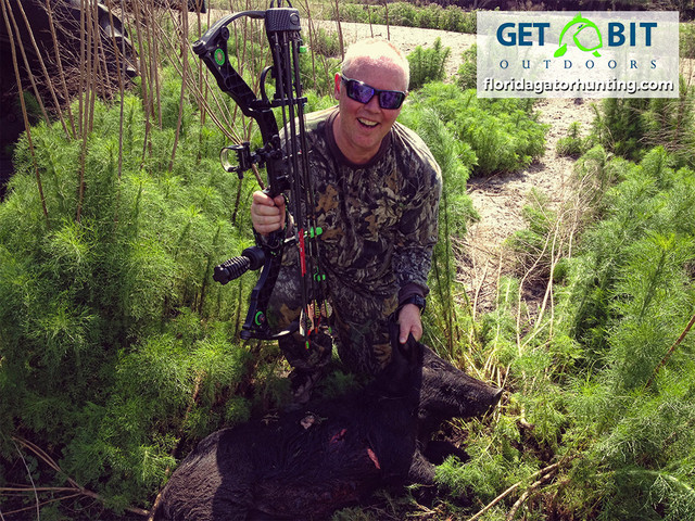 Rob hog hunt get bit outdoors