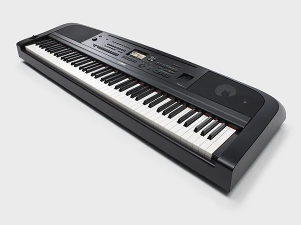 Yamaha DGX607 88 key digital Piano