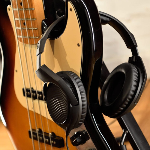 Sennheiser HD200 Pro Over-ear Monitors Sennheiser HD200 Pro Over-ear Monitors