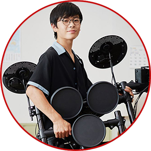 Yamaha DTX402K Electronic Drum Set w/ Drum Throne