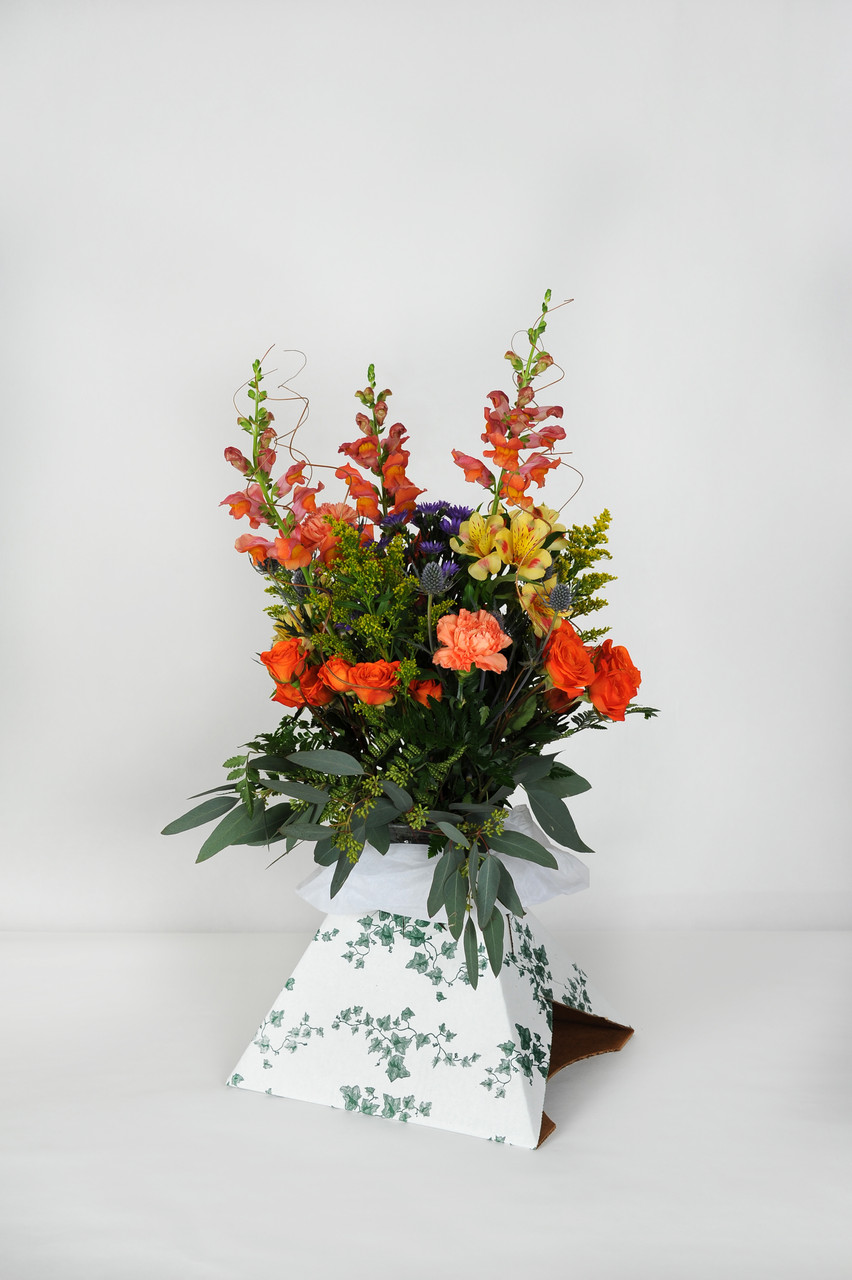 Pyramid Vase Holder Box