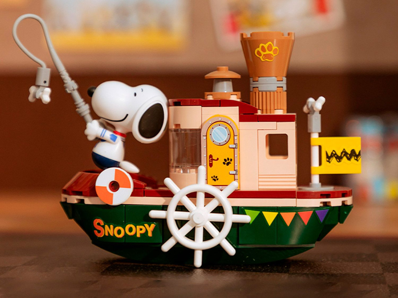 Pantasy Peanuts Steam Boat – Classic Peanuts Collectible Building Set