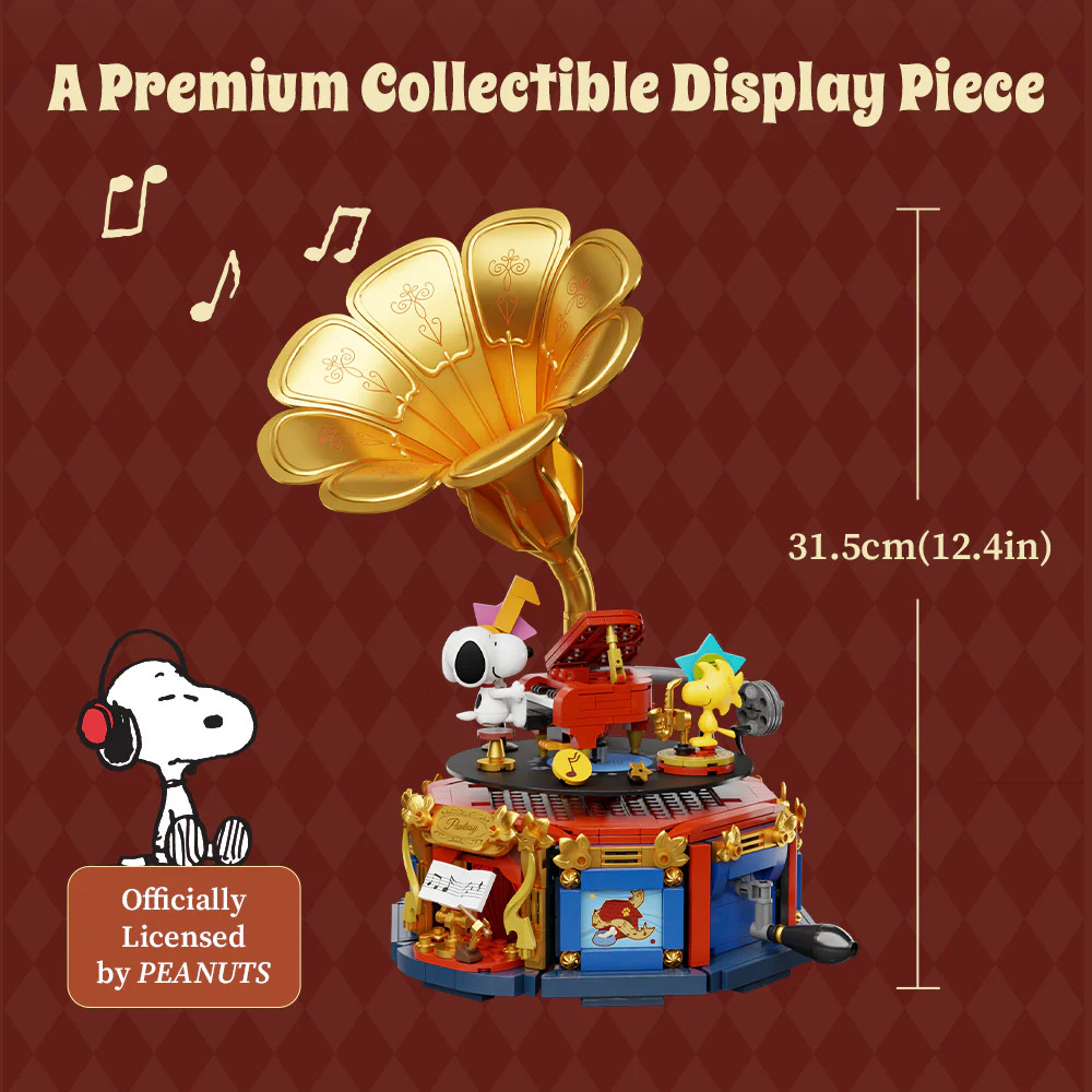 Pantasy Peanuts Snoopy Phonograph Collectible
