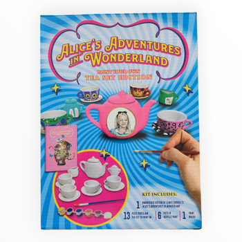 Alice's Adventures In Wonderland Classic Edition & Tea Set