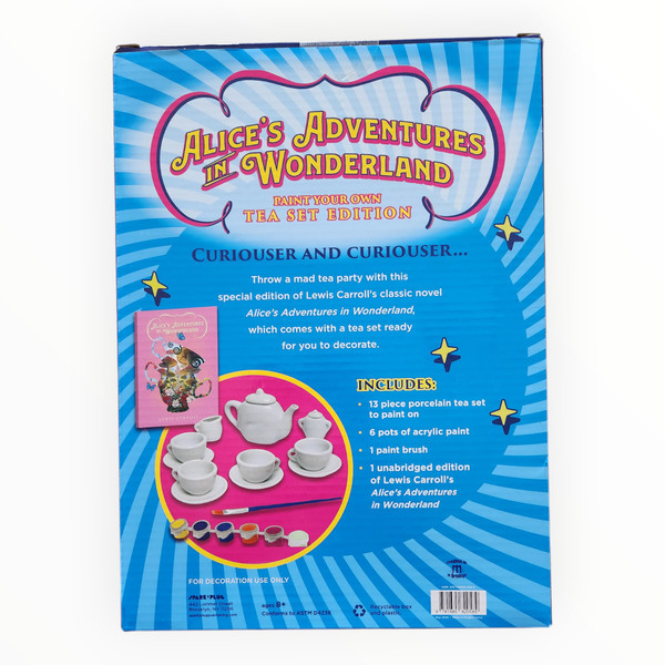 Alice's Adventures In Wonderland Classic Edition & Tea Set