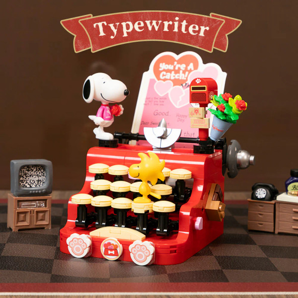 Pantasy Peanuts Snoopy Retro Times Series Typewriter