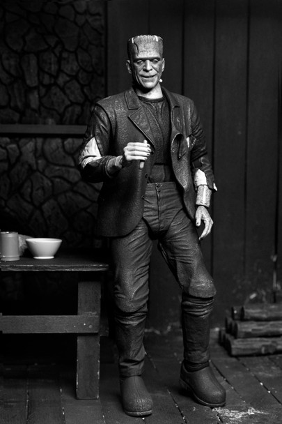 NECA Universal Monsters Ultimate Bride of Frankenstein Frankenstein's Monster B&W Version 7-Inch Scale Action Figure