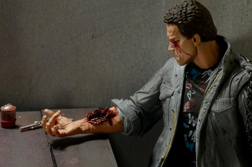 NECA Terminator Ultimate T-800 (Tech Noir) 7-Inch Scale Action Figure