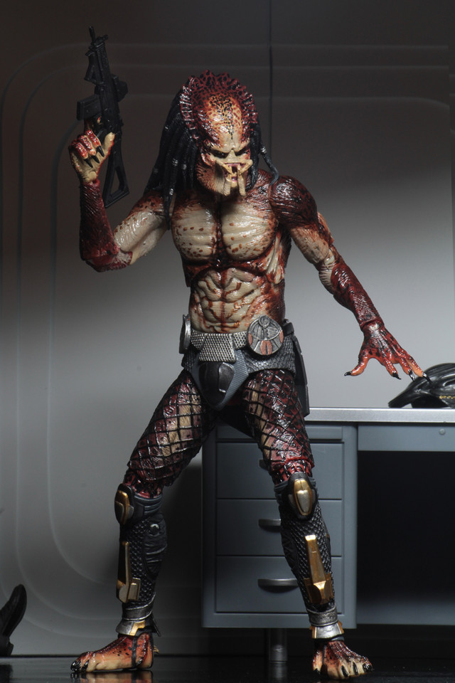 Predator 2018 Ultimate Fugitive Lab Escape Predator 7-Inch Scale Action Figure