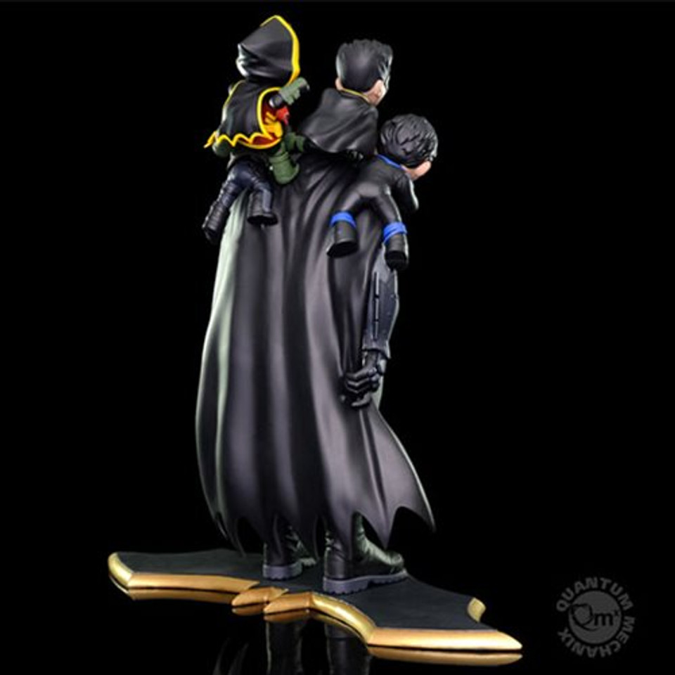 Batman Family Q-Master Diorama Statue