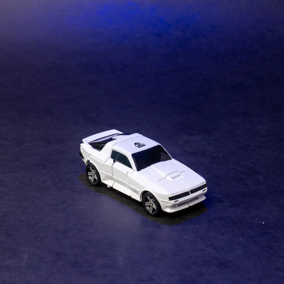 Transformers Generations Selects War for Cybertron Earthrise Deluxe Bug Bite - Exclusive