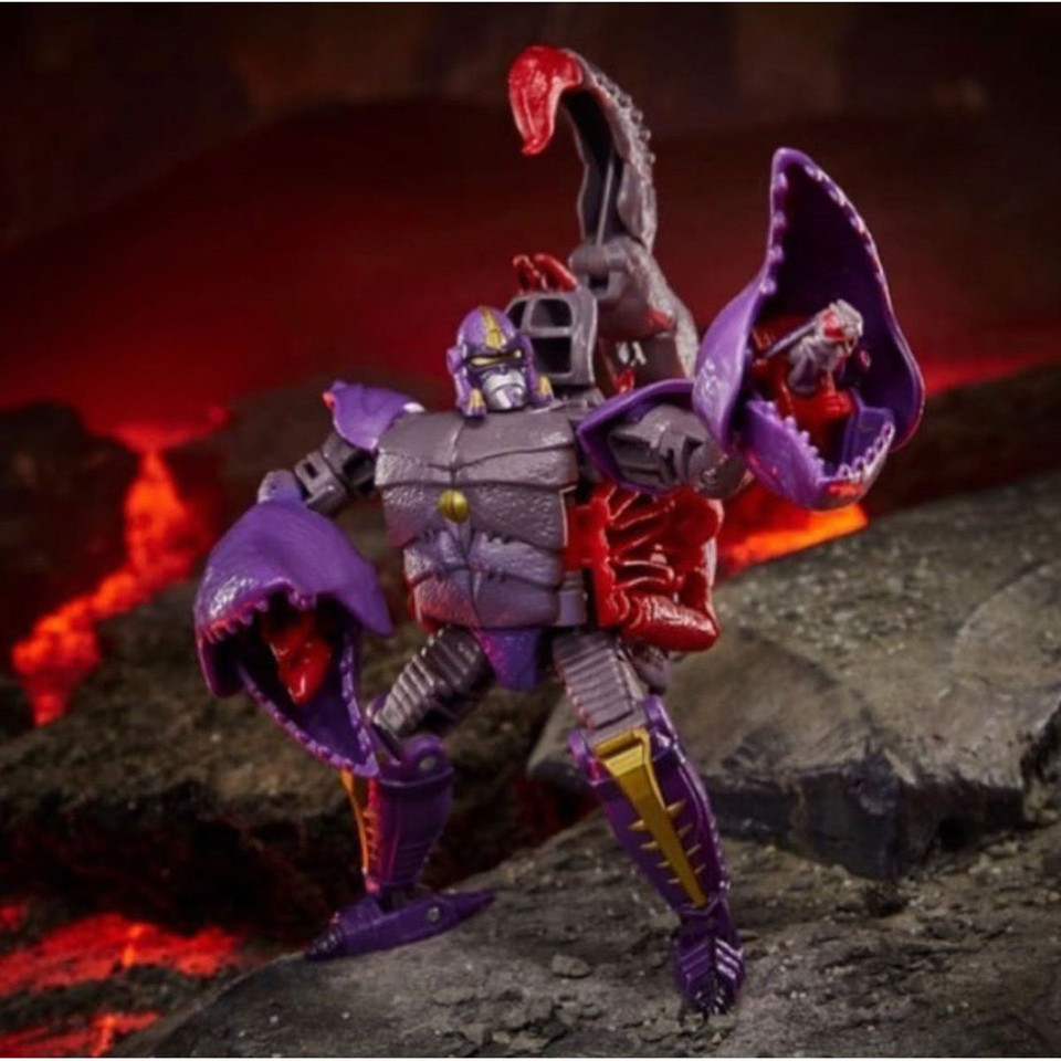 Transformers War for Cybertron Kingdom Deluxe Scorponok