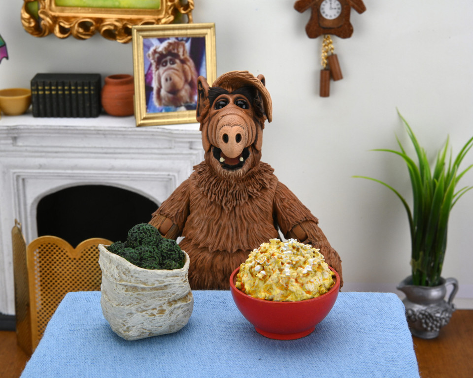 NECA Alf Ultimate 7-Inch Scale Action Figure NECA Alf Ultimate 7-Inch Scale Action Figure