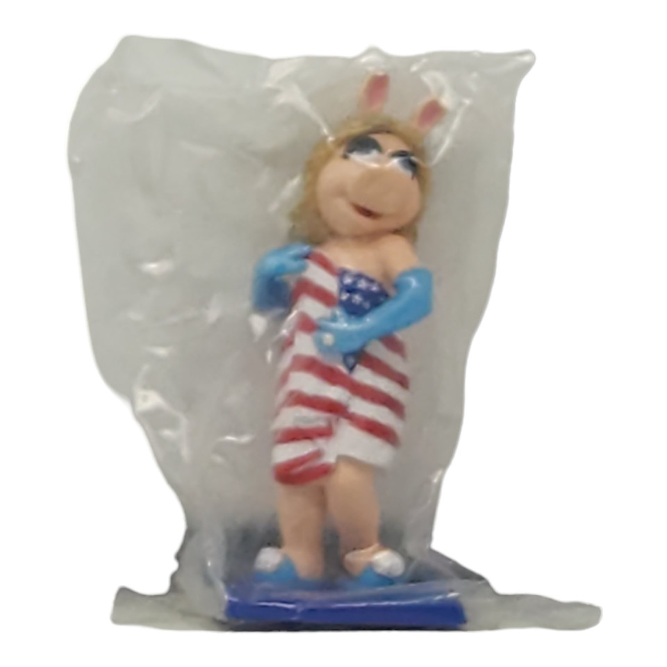 Palisades Muppets All-American Piggy 2003 Exclusive Collectible