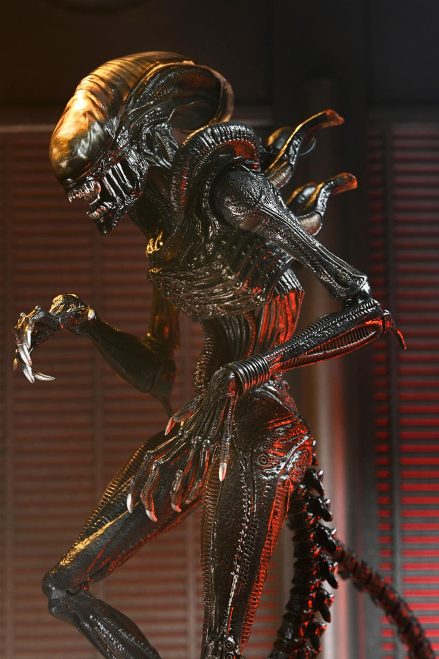 NECA Alien: Romulus Ultimate Scorched Xenomorph 7-Inch Scale Action Figure