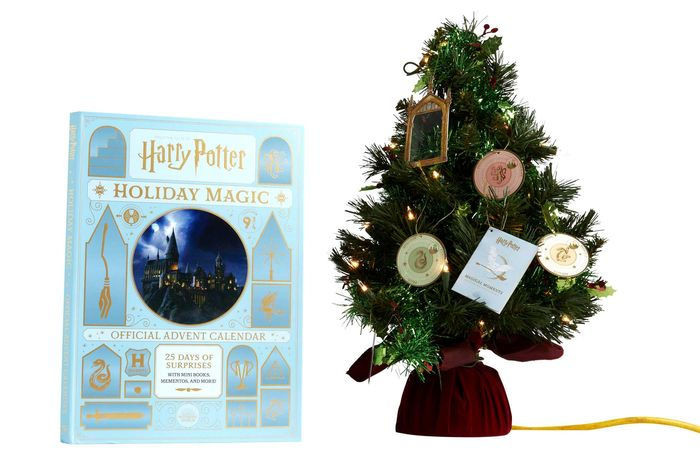 Harry Potter: Holiday Magic: The Official Advent Calendar