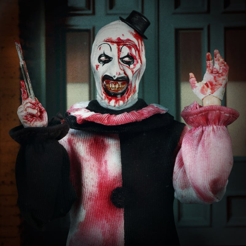 Mezco Toyz Terrifier Art the Clown Deluxe One:12 Collective Action Figure