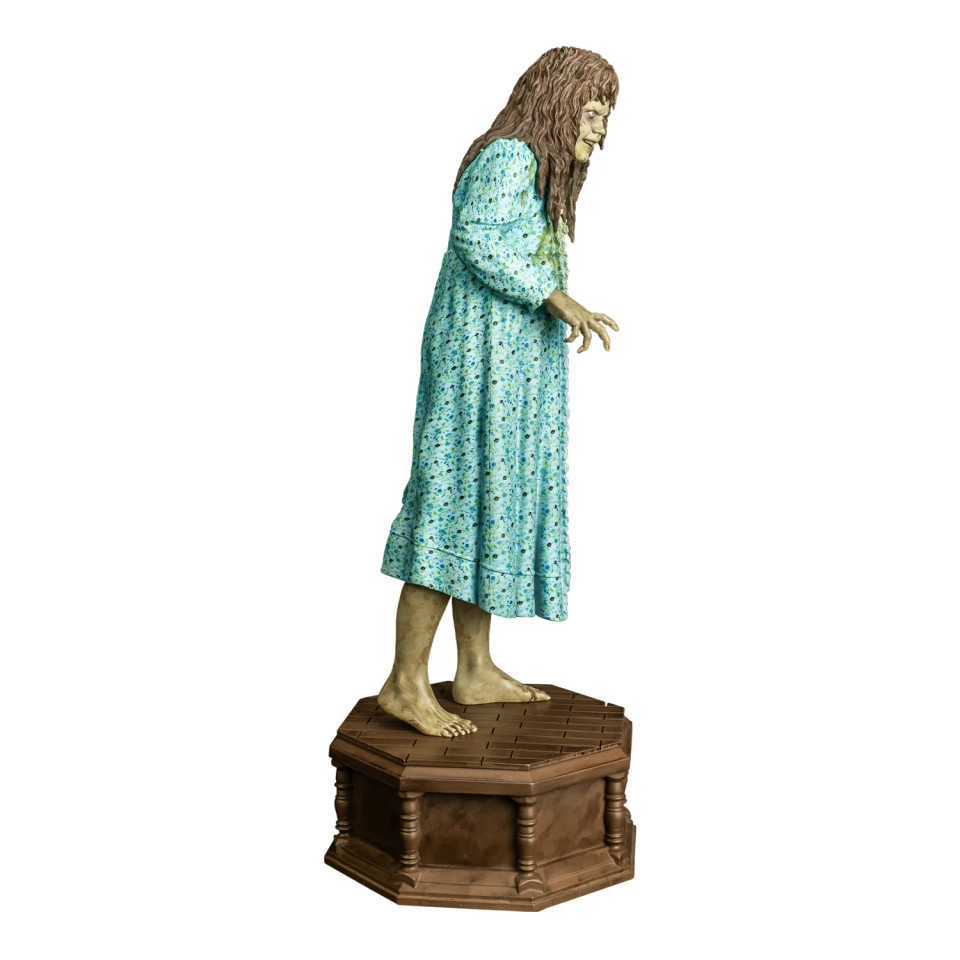 Trick Or Treat Studios The Exorcist - Regan 12-Inch Statue