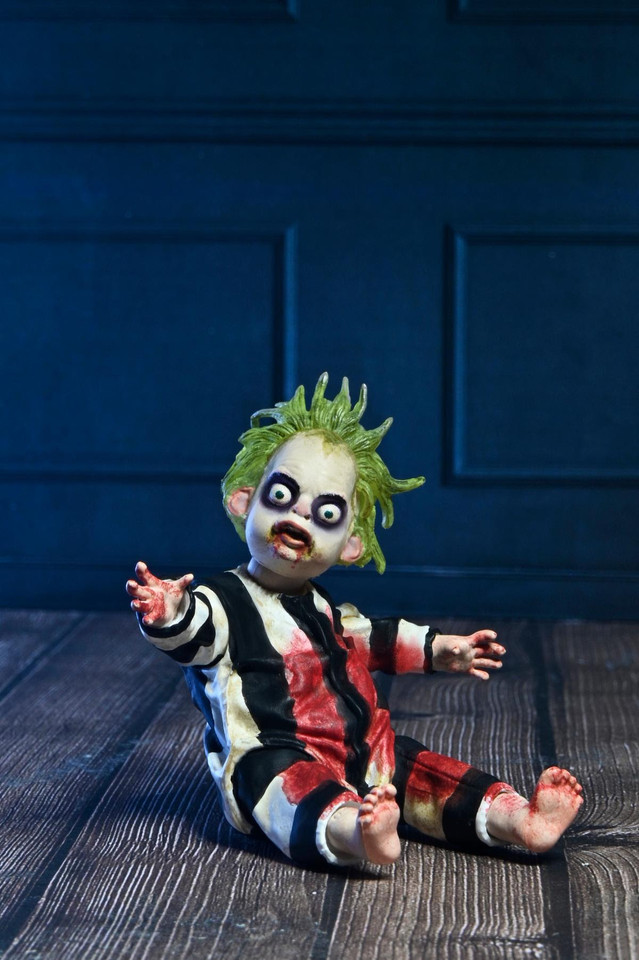 NECA Beetlejuice Ultimate Red Wedding Tuxedo Beetlejuice 7-Inch Scale Action Figure