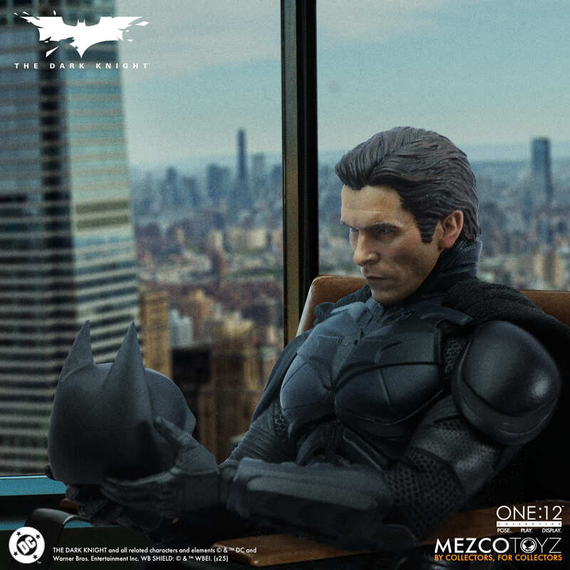 [PRE-ORDER] Mezco Toyz One:12 Collective The Dark Knight Batman Action Figure