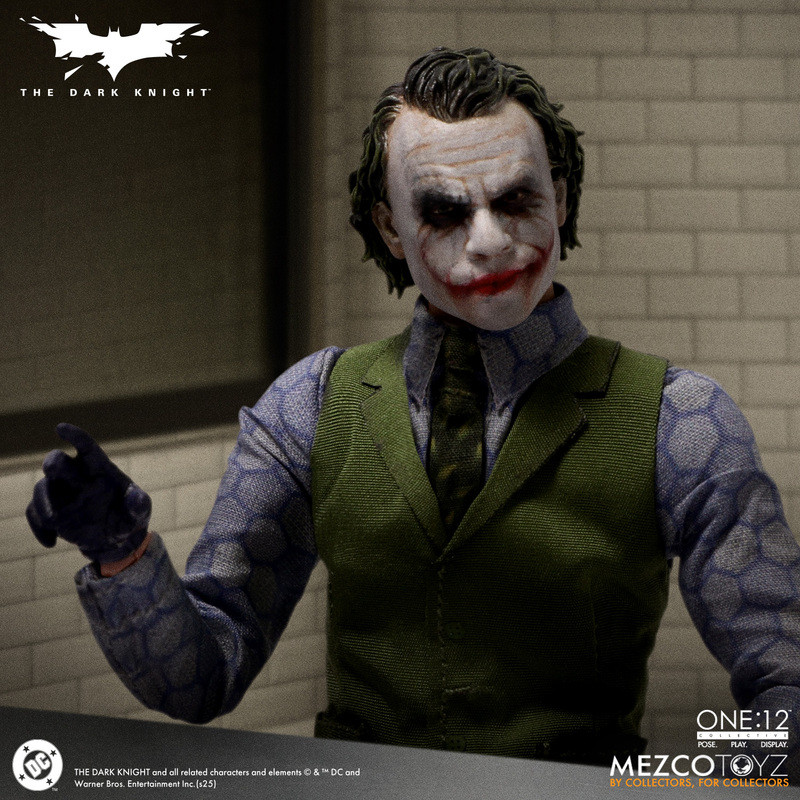 [PRE-ORDER] Mezco Toyz One:12 Collective The Dark Knight The Joker Action Figure