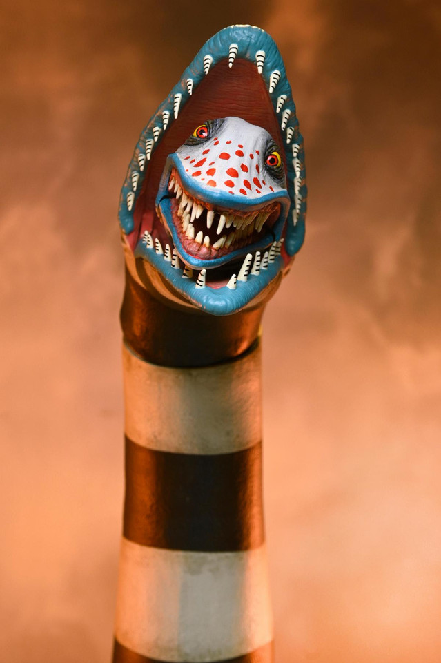 NECA Beetlejuice Beetlejuice 7-Inch Scale Ultimate “Matador” Beetlejuice & Sandworm 2-Pack Action Figures