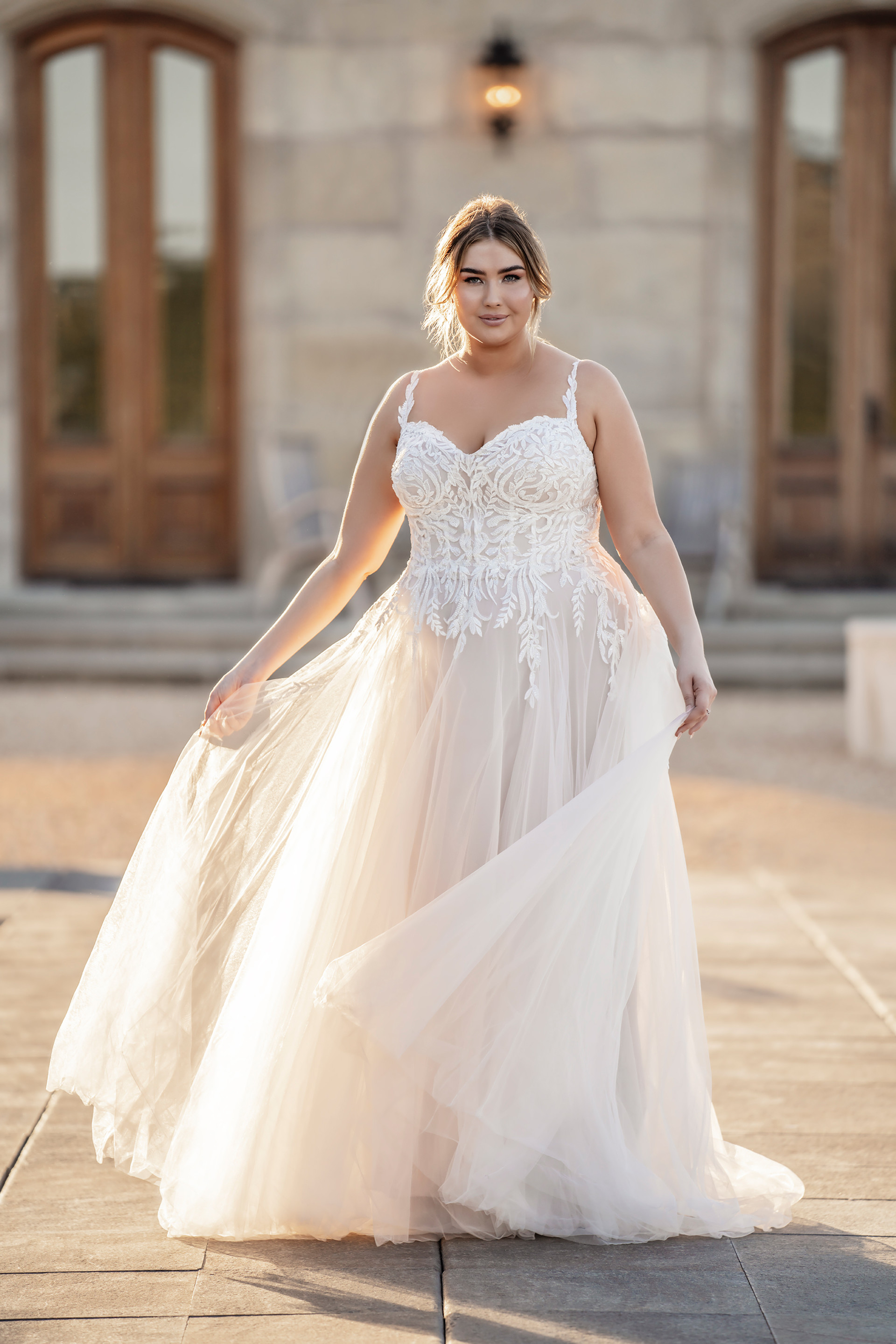 R3607L - The Lined Version of R3607 by Allure Romance