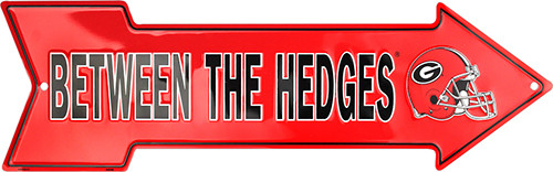 HangTime Georgia Bulldog  Between the Hedges 20 inch arrow sign
