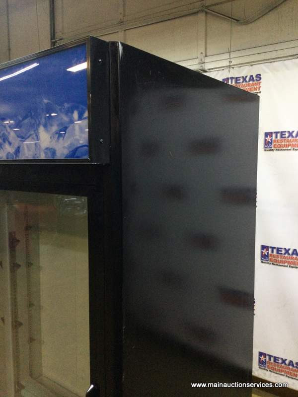 AVANTCO 52 2 SLIDING DOOR REFRIGERATOR