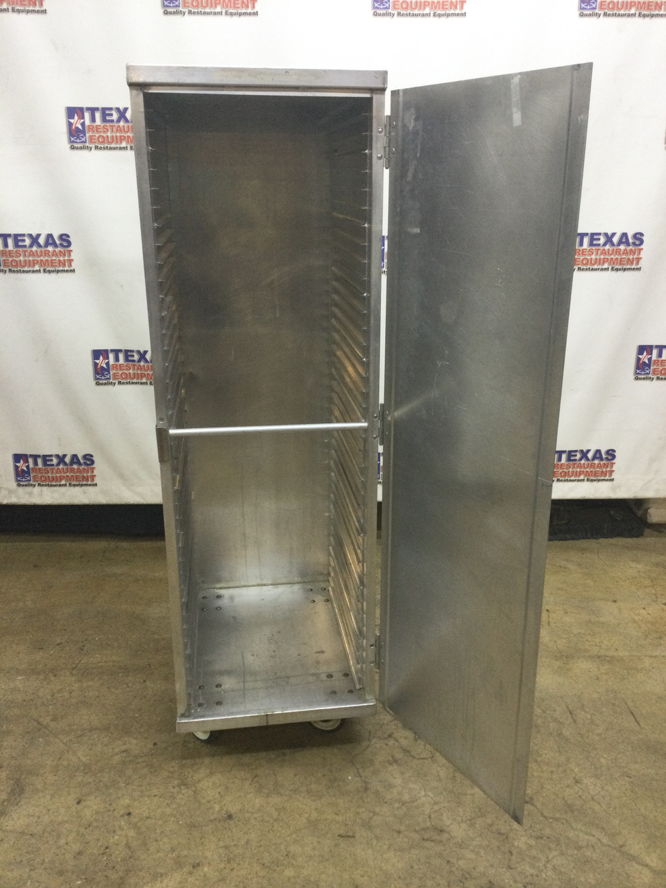 Nice! Win Holt Full Size Enclosed Sheet Pan Rack With Caster