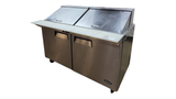 Mesa de Preparación de Ensaladas y Sándwiches de 60” con 2 Puertas y Ruedas: Un Esencial del Equipamiento para Restaurantes