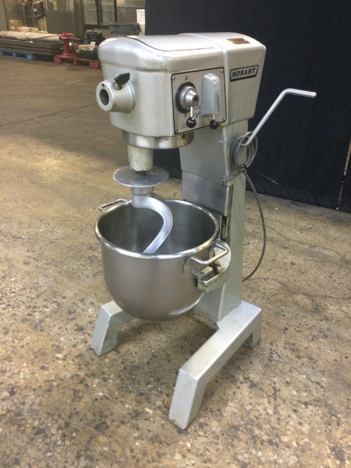 Nice! Hobart 30 Qt Dough Mixer with Bowl 1 Attachment