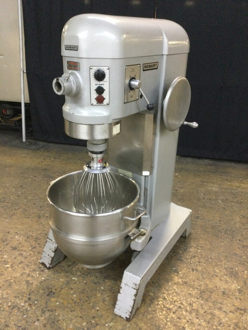 Nice! Hobart 60 Qt Dough Mixer With Bowl 1 Attachment.