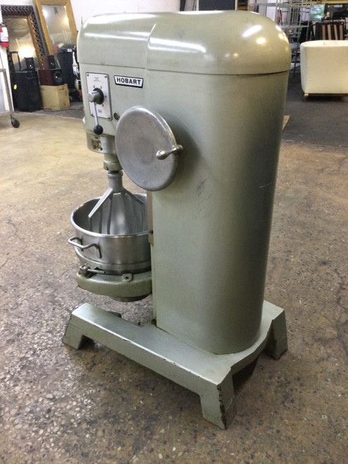 Hobart 60 qt Dough Mixer With Bowl 1 Attachment