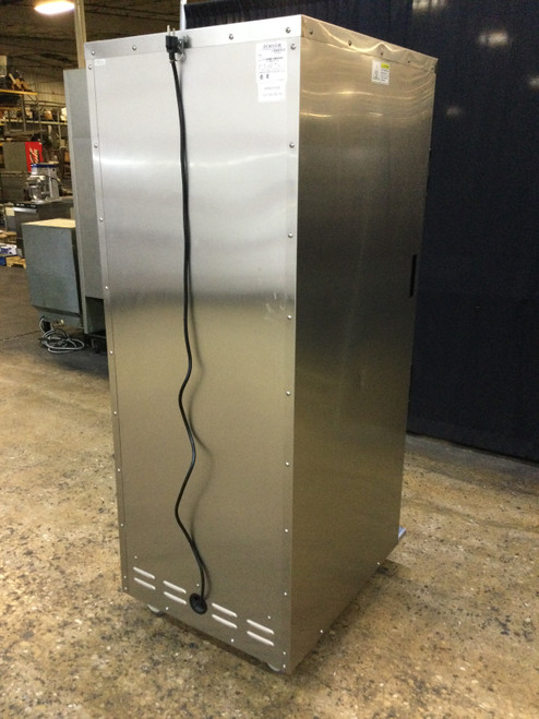 Like New! Cres Cor 26” 2 Half Door Holding Cabinet With Cabinet