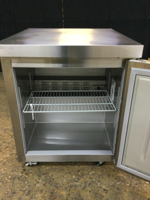 Nice! Hoshizaki 27” 1 Door Undercounter Refrigerator With Caster